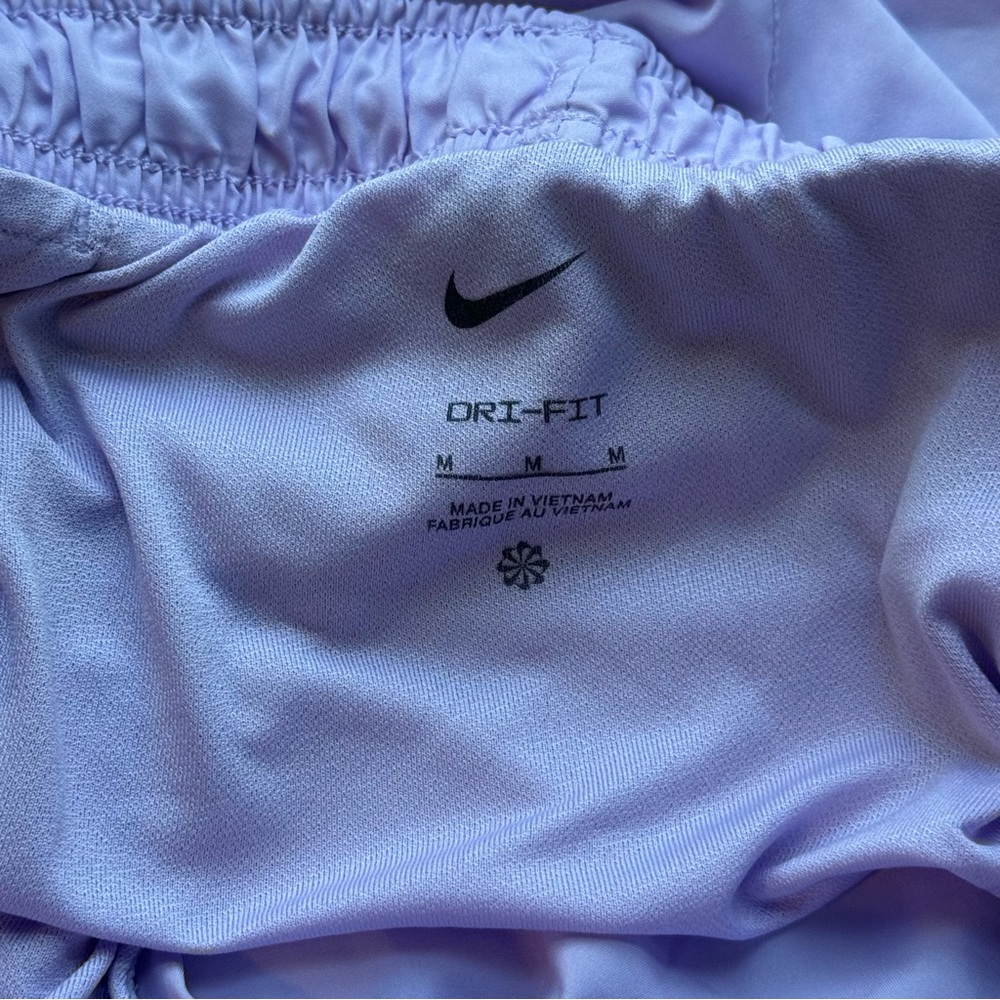 Nike Dri-FIT Tempo Running Shorts Lavender Purple Medium Athletic Dolphin Hem - Picture 9 of 10